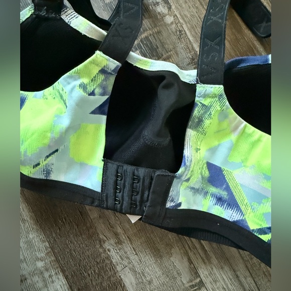 VS SPORT BRAS - Picture 12 of 13